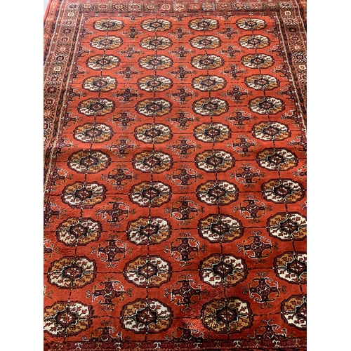 69 - RUG APPROX 170CM x 250CM