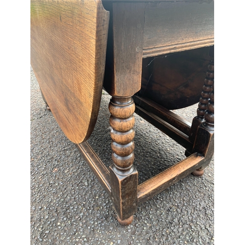 110 - DROP LEAF TABLE