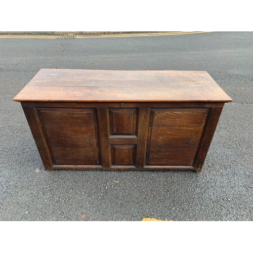 114 - VICTORIAN OAK COFFER