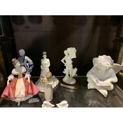 671 - PORCELAIN FIGURES