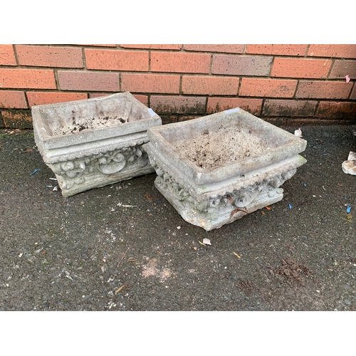 61 - PAIR OF GARDEN PLANTERS APPROX 30CM X 28CM