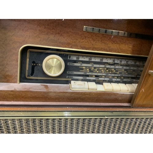 464 - GRUNDIG MUSIC BOX