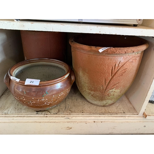 21 - PLANT POTS