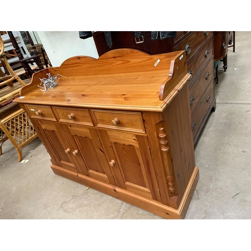 678 - PINE SIDEBOARD