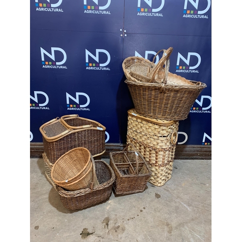 121 - LARGE COLLECTION OF WICKER BASKETS