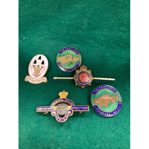 171 - 5 X VINTAGE WOMENS BADGES INC A WW2 BRITISH ARMY SERVICE CORPS & WORCESTERSHIRE WOMENS INSTITUTE