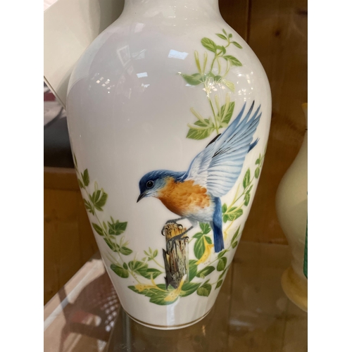 834 - BLUEBIRDS OF SUMMER VASE ETC