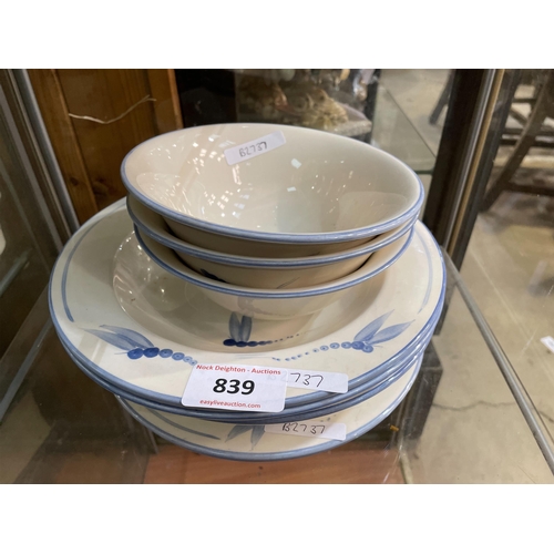 839 - BLUE & WHITE PORCELAIN