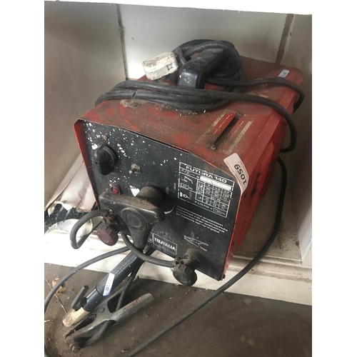 1059 - MIG WELDER