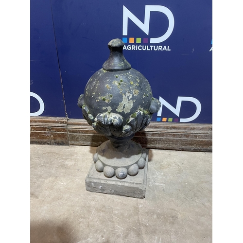 28 - COMPOSITE STONE FINIAL