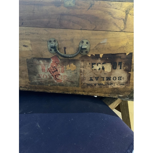 472 - LARGE MILITARY CHAMPHOR WOOD CHEST