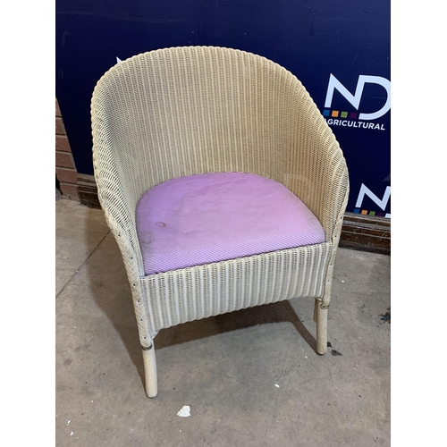 516 - LLOYD LOOM CHAIR