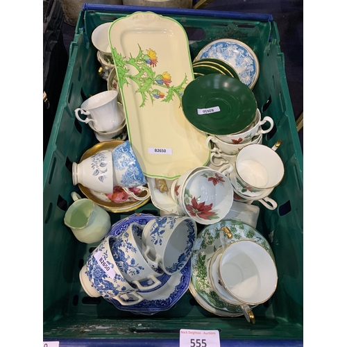 555 - BOX OF TEACUPS ETC