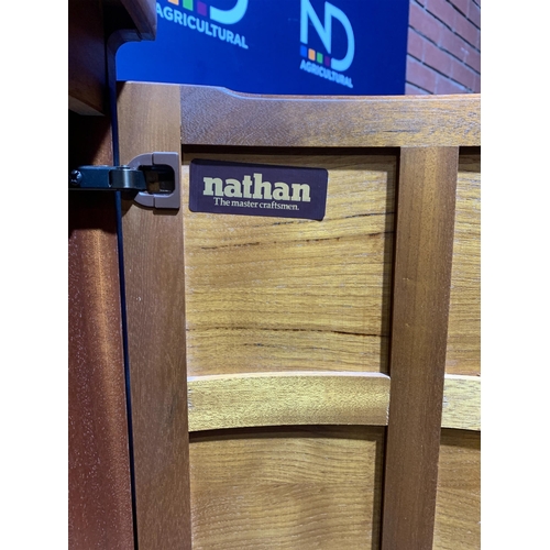 580 - NATHAN TEAK CORNER UNIT