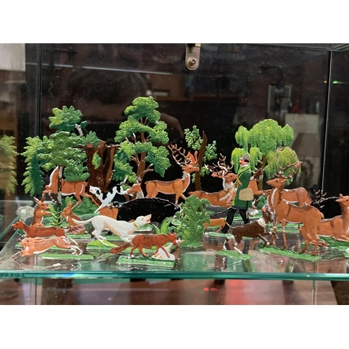 66 - TIN PAINTED HUNTING FIGURES