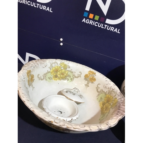 666 - FLORAL WASH BOWL & SET