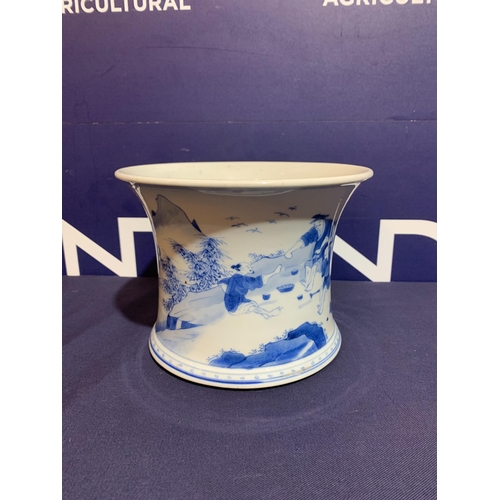 76 - CHINESE BLUE & WHITE VASE LARGE