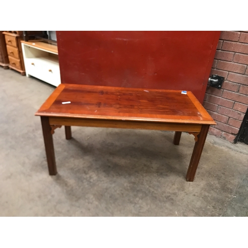 773 - COFFEE TABLE