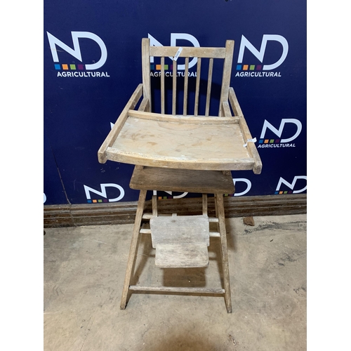 789 - WOODEN HIGHCHAIR