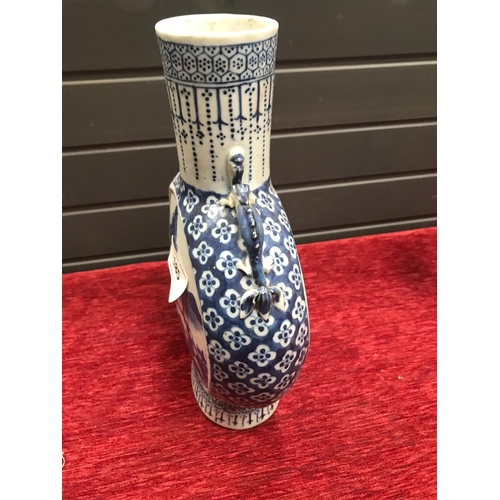 185 - ORIENTAL BLUE & WHITE VASE AF