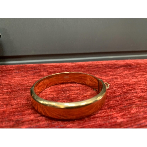 237 - ROLLED GOLD BANGLE