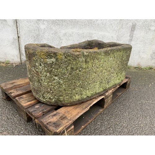 47 - 17TH CENTURY CARVED SANDSTONE TROUGH