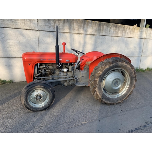 61 - MASSEY FERGUSON 35X