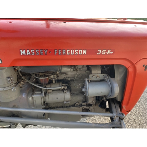 61 - MASSEY FERGUSON 35X