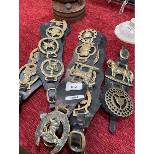 362 - HORSE BRASSES ETC