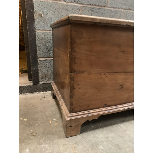 416 - BLANKET BOX