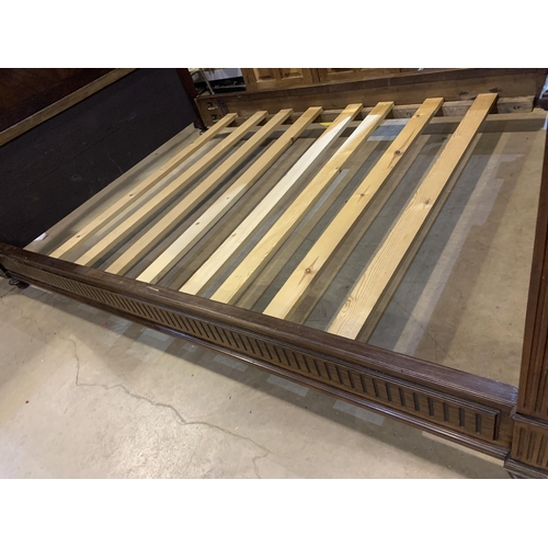 418 - VICTORIAN MAHOGANY DOUBLE BED