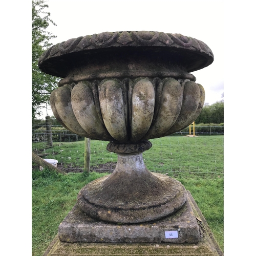 11 - HADDLESTONE URN & PLINTH