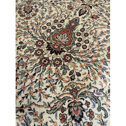 396 - LARGE COUNTRY HOUSE RUG