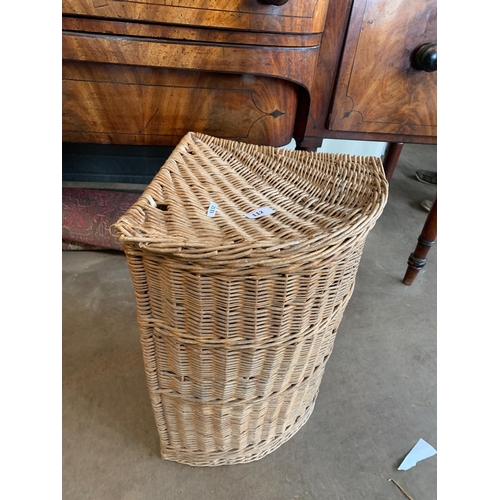 112 - WICKER BASKET