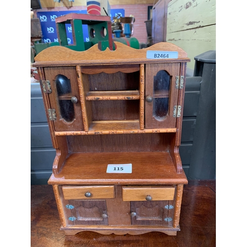 115 - APPRENTICE PIECE  DRESSER