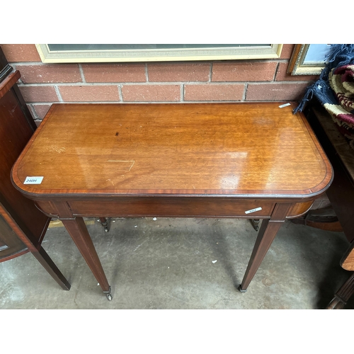 240H - MAHOGANY SIDE TABLE