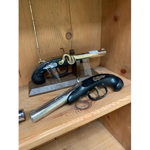114 - DECORATIVE GUNS & DESK LIGHTERS