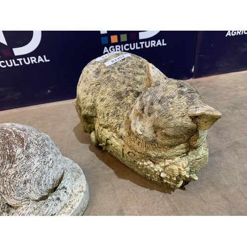 65 - COMPOSITE STONE CATS