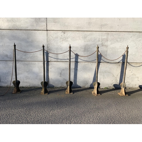 15 - VICTORIAN CAST IRON FENCING