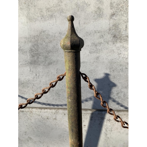 15 - VICTORIAN CAST IRON FENCING