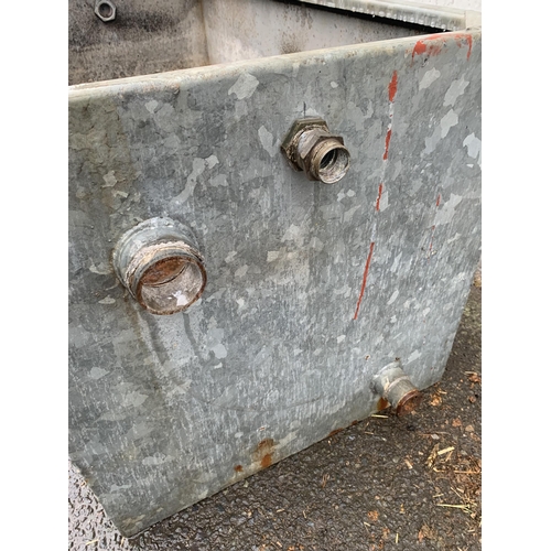 39 - GALVANISED TANK