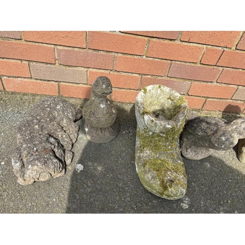 49 - GARDEN FIGURES ETC