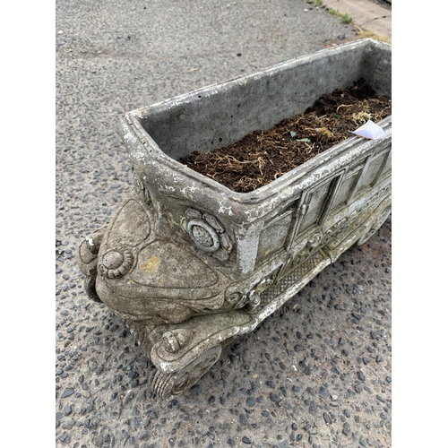 75 - BUS PLANTER