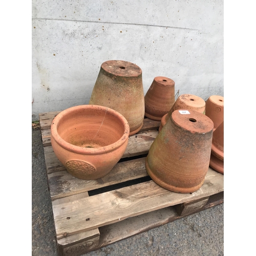 117 - QUANTITY OF TERRACOTTA POTS