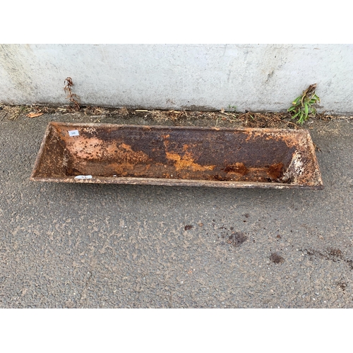 142 - CAST IRON PIG TROUGH