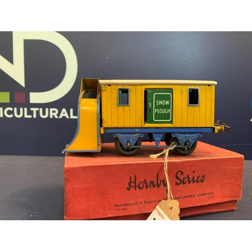 164 - HORNBY SNOWPLOUGH, BANANA VAN AND CRANE