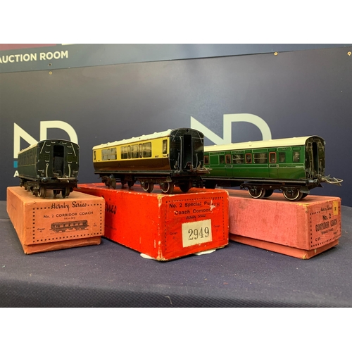 173 - 3 HORNBY COACHES