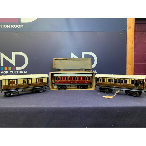 174 - HORNBY COACHES