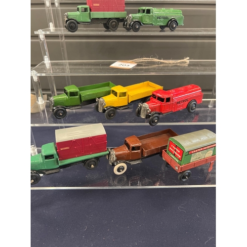 203 - VINTAGE ORIGINAL MECCANO DINKY CARS