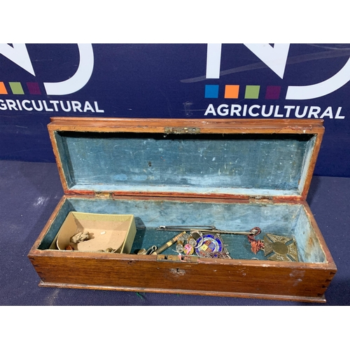 354 - TREEN BOX INC CONTENTS